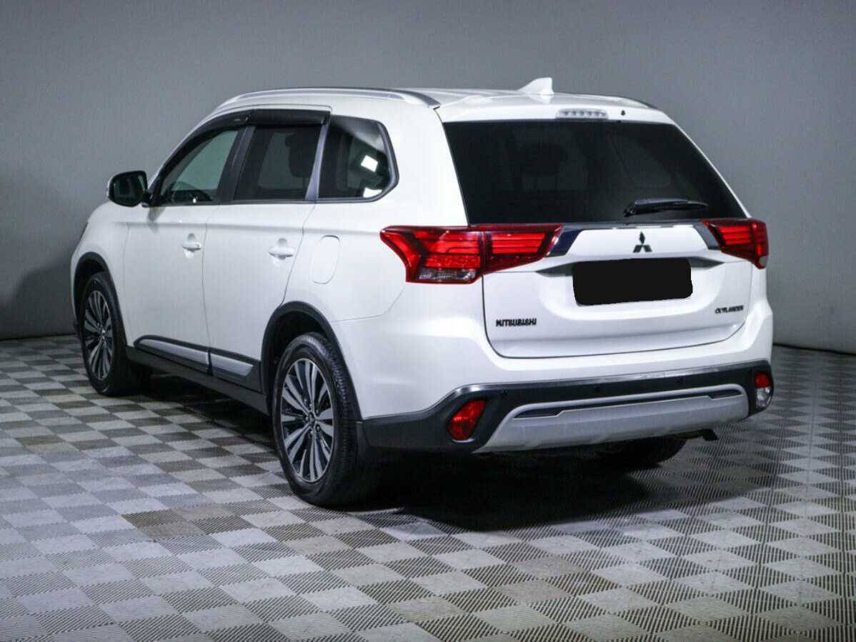 Купить Mitsubishi Outlander, 2018, 60 120 км.. Фото: #6
