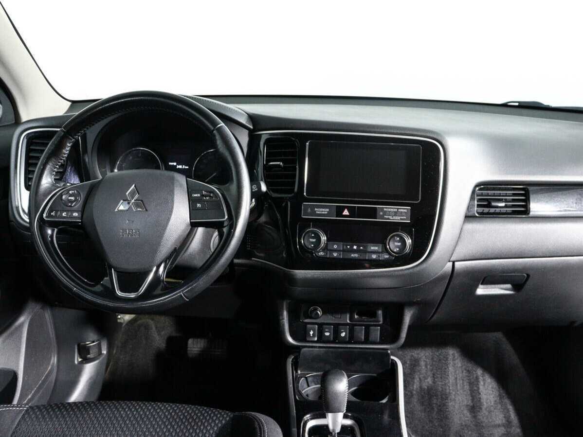 Купить Mitsubishi Outlander, 2018, 60 120 км.. Фото: #11