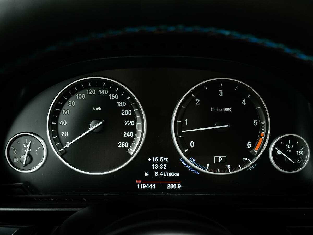 Купить BMW 5 серии, 2013, 119 443 км.. Фото: #9