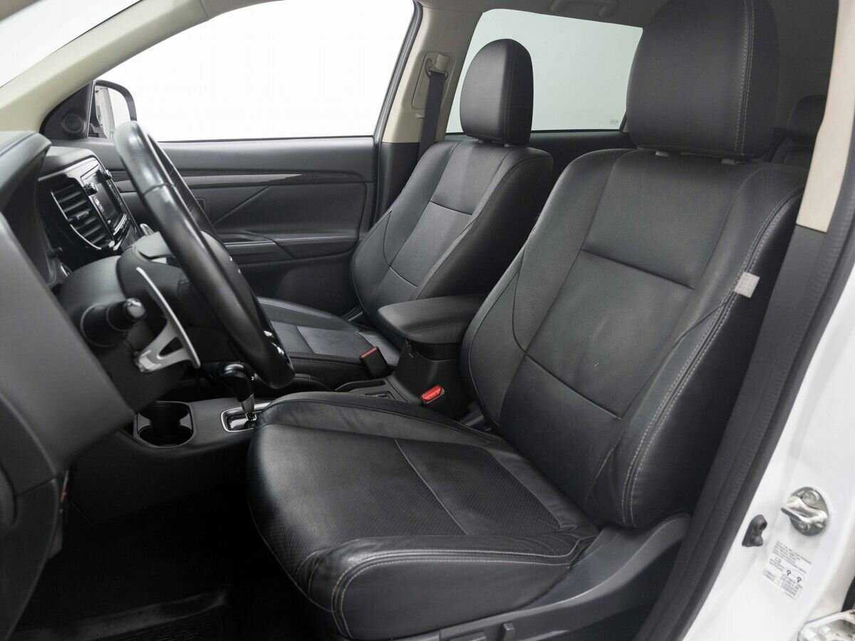 Купить Митсубиши Оутлэндер, 2016, 176 533 км.. Фото: #9