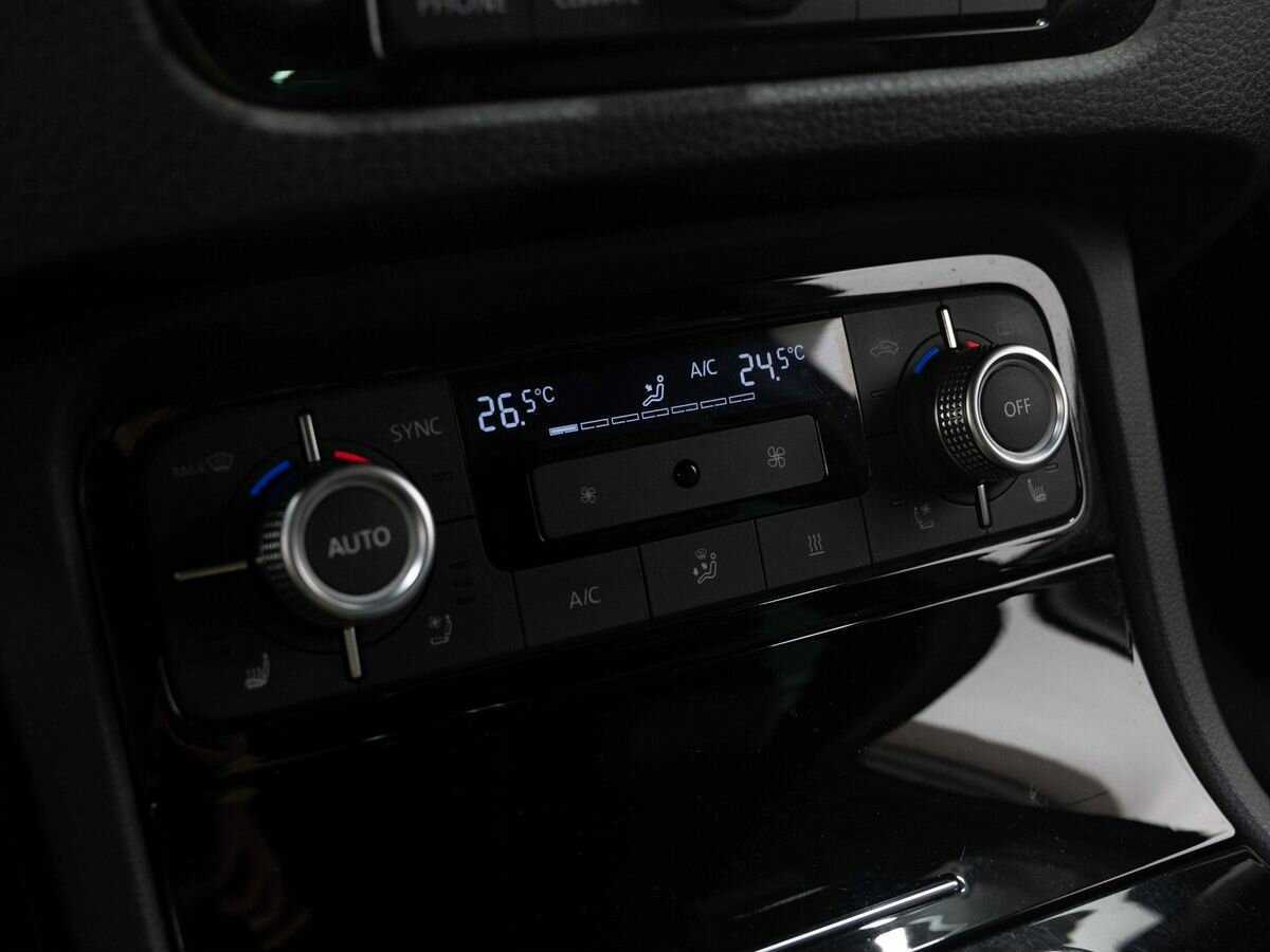 Купить Volkswagen Touareg, 2017, 225 622 км.. Фото: #22