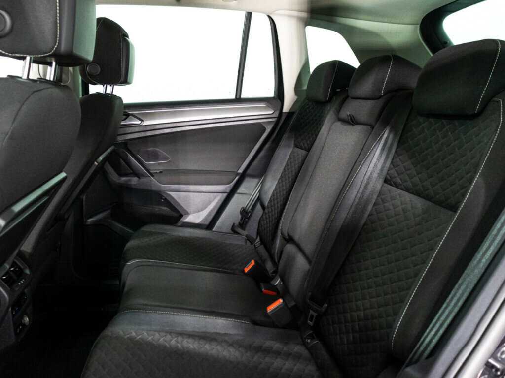 Купить Volkswagen Tiguan, 2018, 77 239 км.. Фото: #9