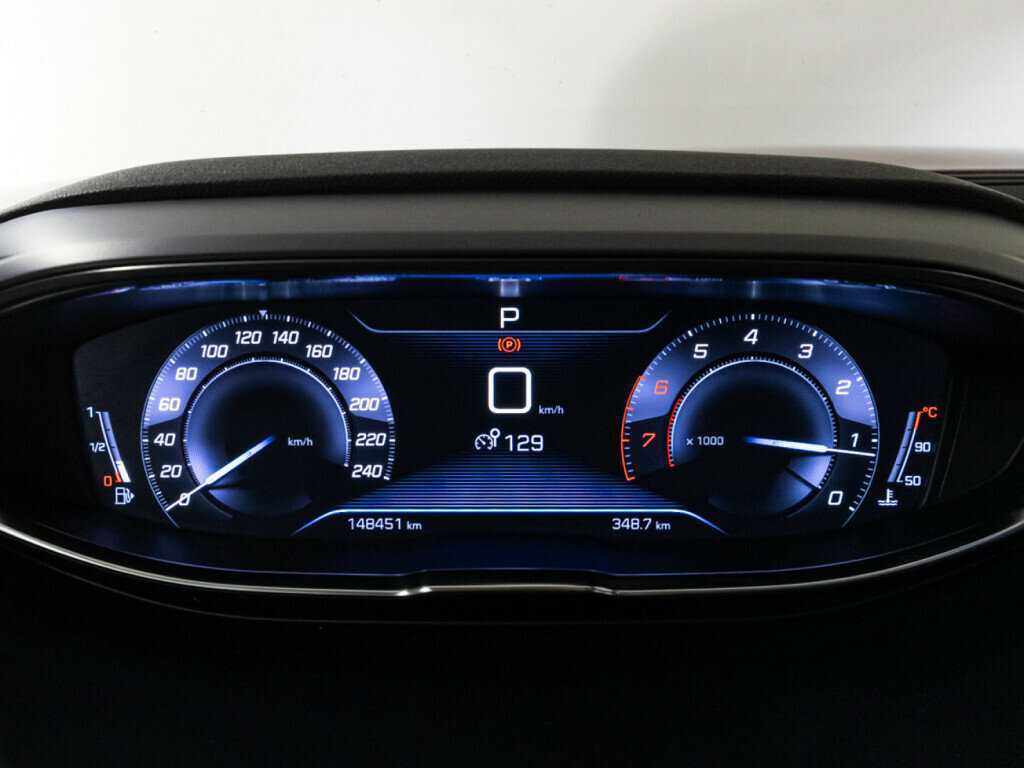 Купить Peugeot 3008, 2019, 148 449 км.. Фото: #11