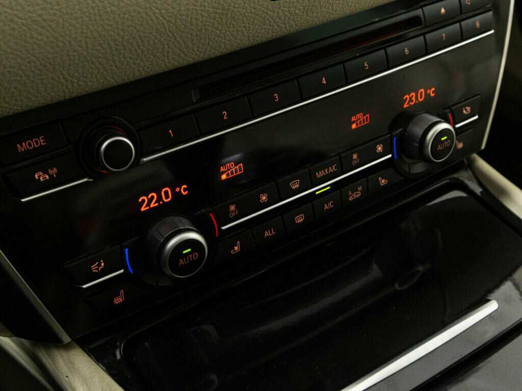 Купить BMW 5 серии, 2012, 223 327 км.. Фото: #16