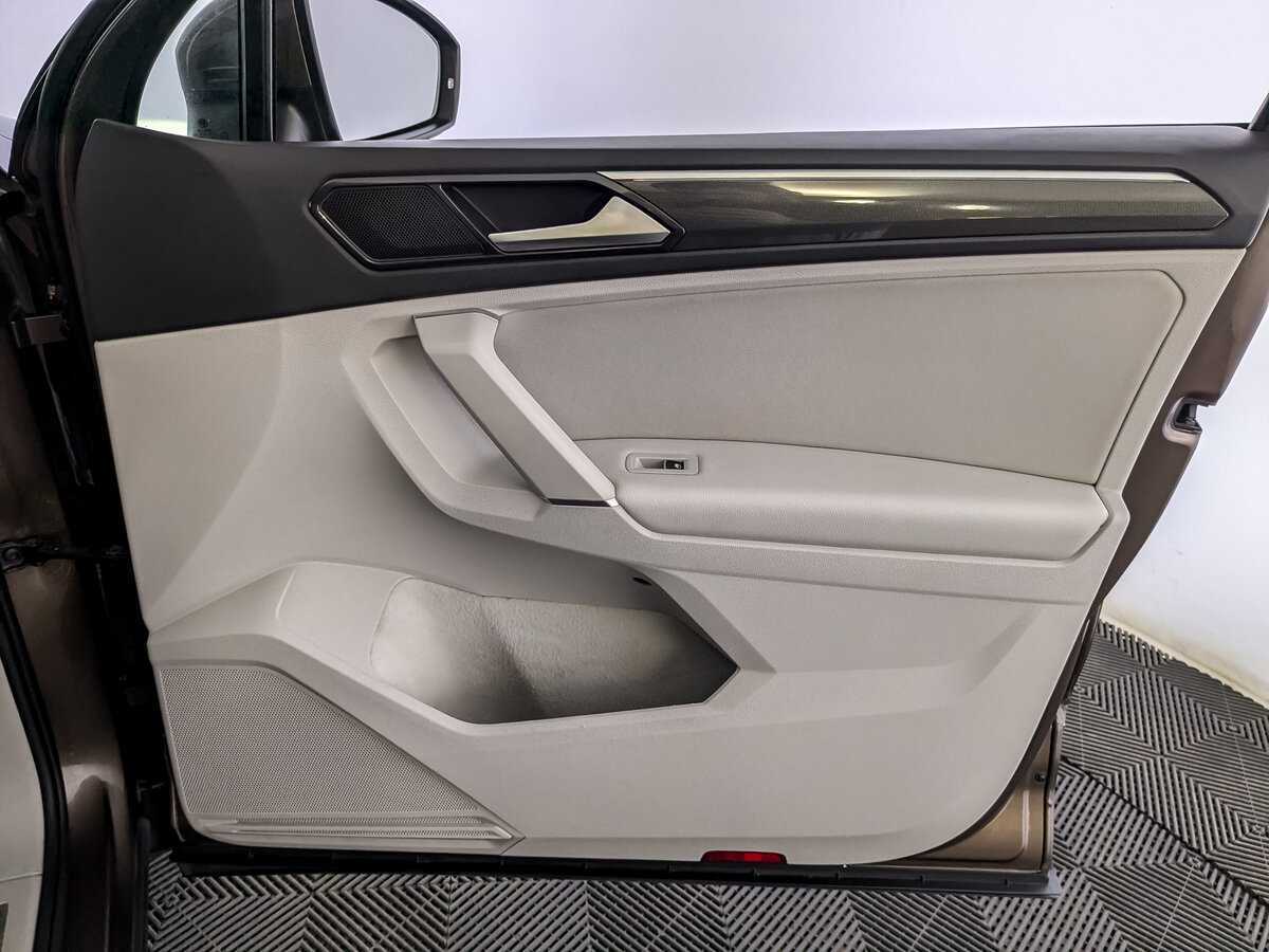 Купить Volkswagen Tiguan, 2017, 191 116 км.. Фото: #23