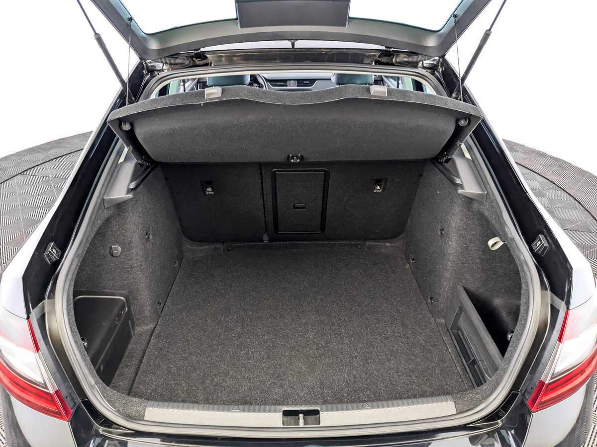 Купить Skoda Octavia, 2019, 129 242 км.. Фото: #9