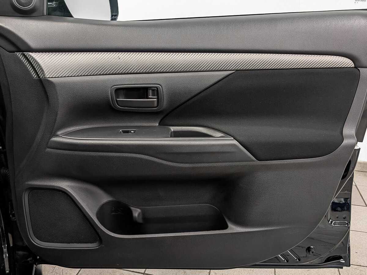 Купить Mitsubishi Outlander, 2018, 71 221 км.. Фото: #23