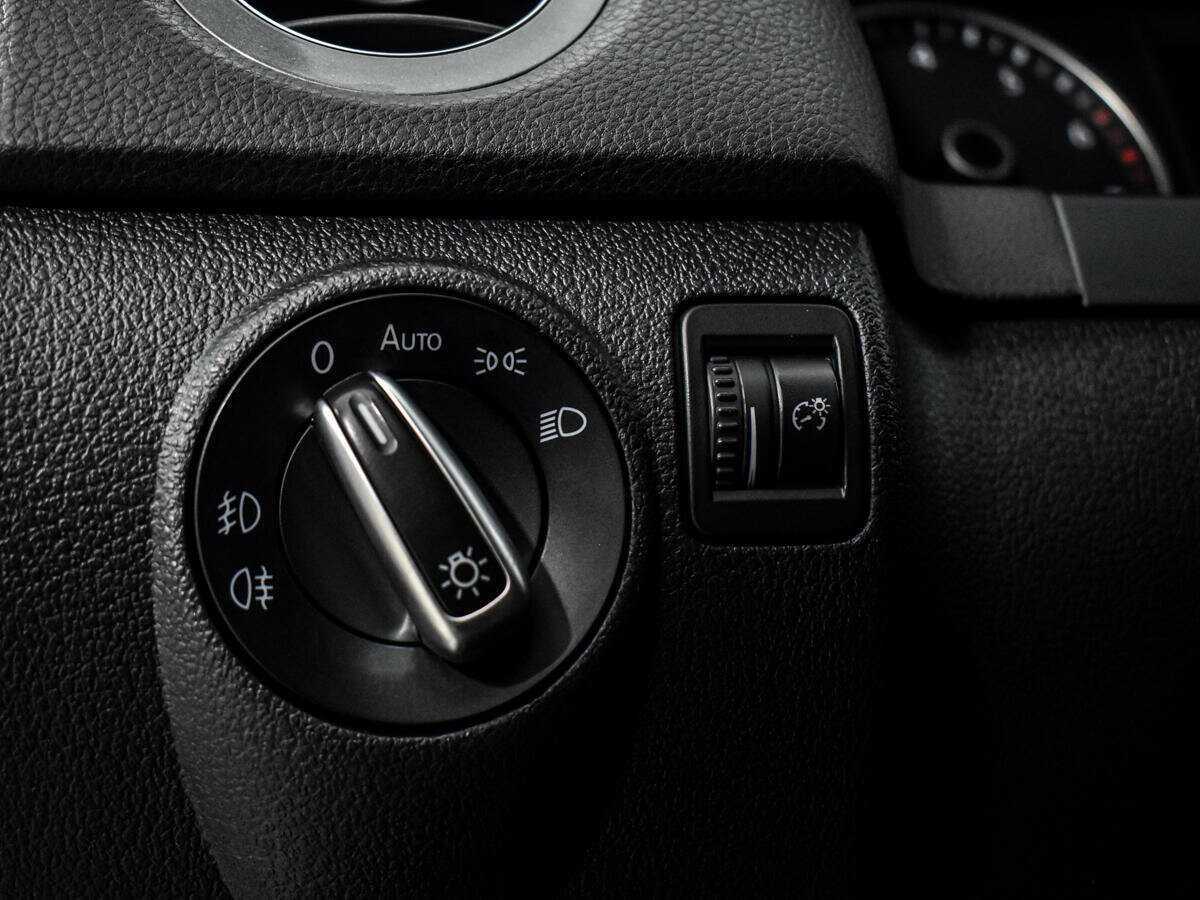 Купить Фольксваген Тигуан, 2012, 253 478 км.. Фото: #9