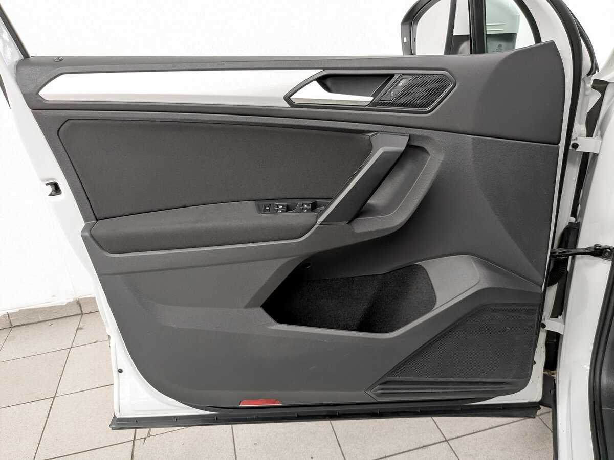 Купить Volkswagen Tiguan, 2021, 125 676 км.. Фото: #18