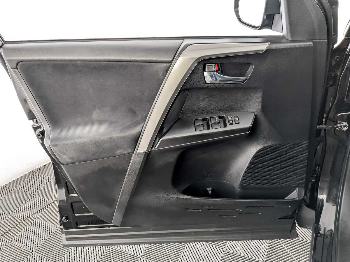 Купить Toyota RAV4, 2017, 98 540 км.. Фото: #16