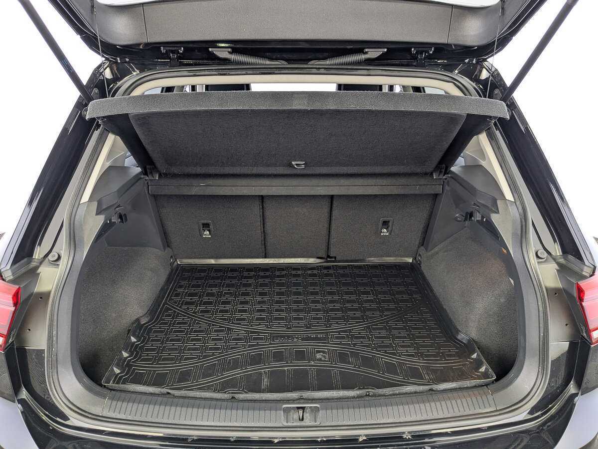 Купить Volkswagen Tiguan, 2018, 67 079 км.. Фото: #9