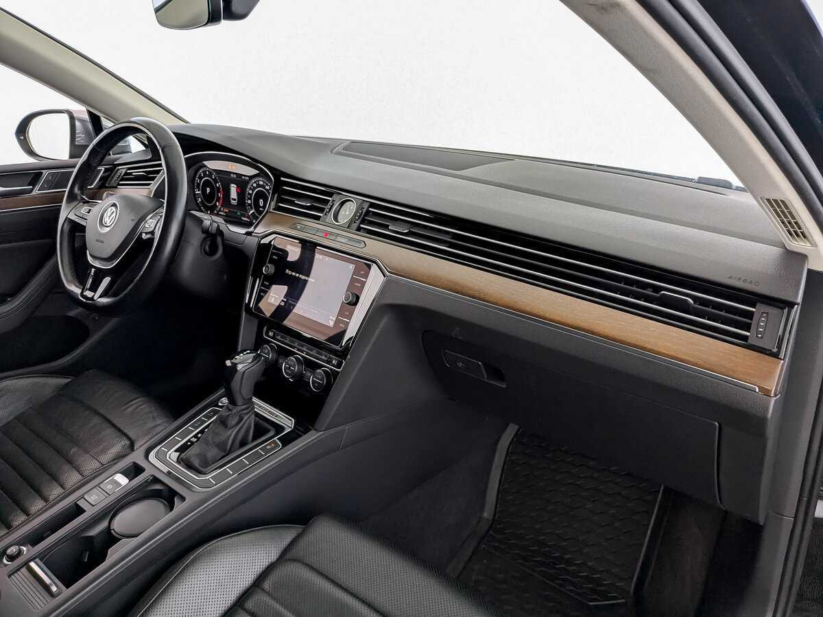 Купить Volkswagen Passat, 2018, 146 036 км.. Фото: #10