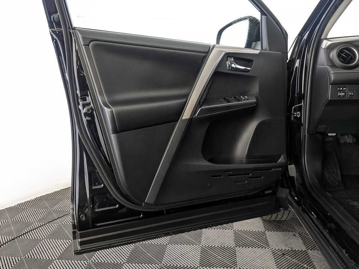 Купить Toyota RAV4, 2017, 62 336 км.. Фото: #17
