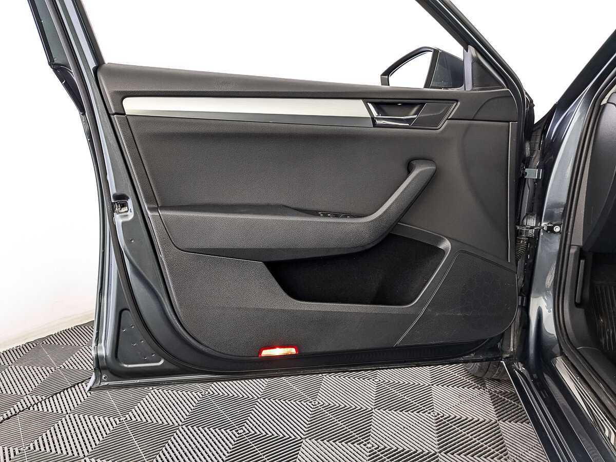 Купить Skoda Superb, 2019, 136 655 км.. Фото: #18