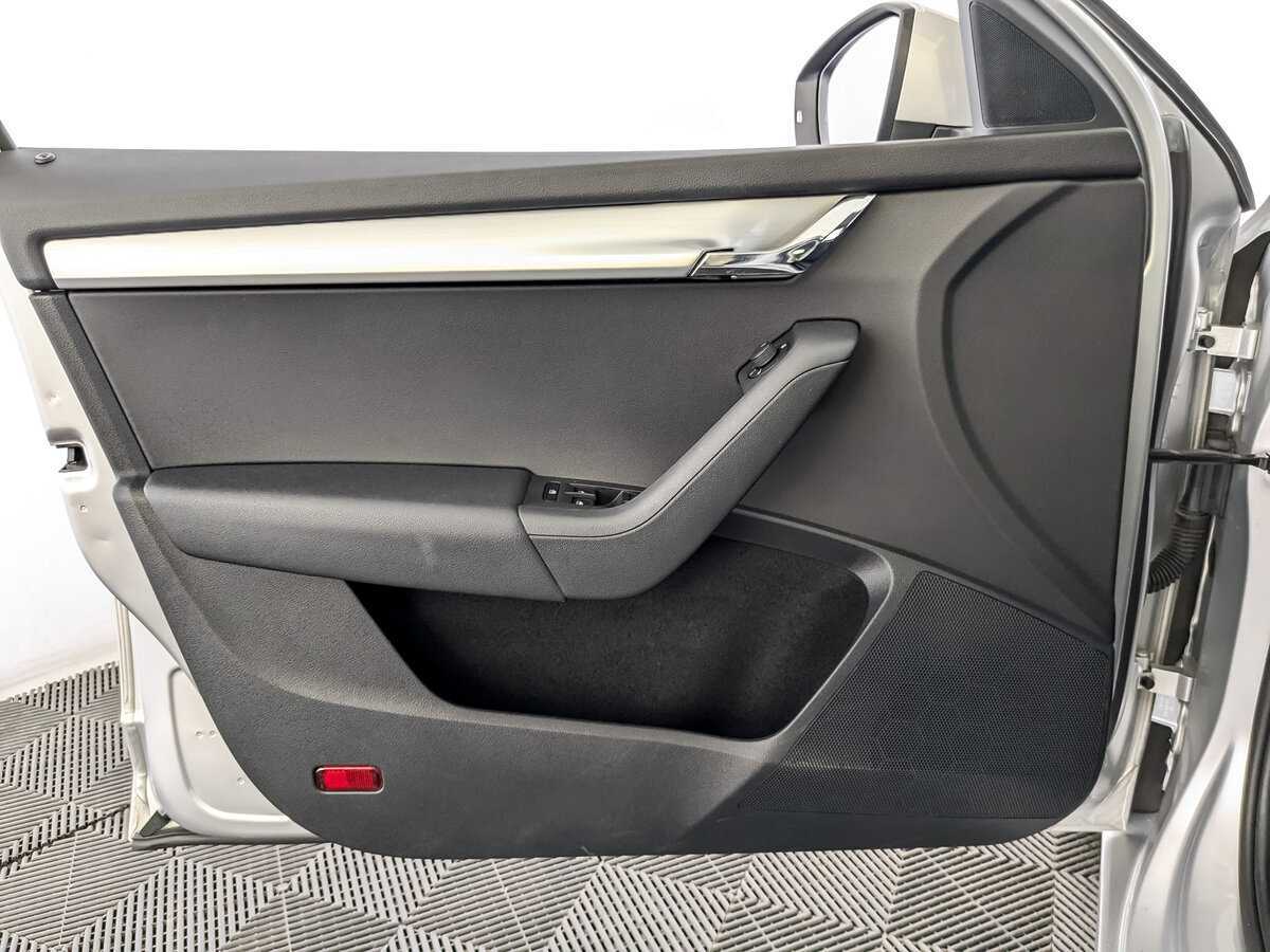 Купить Шкода Октавия, 2018, 116 735 км.. Фото: #18