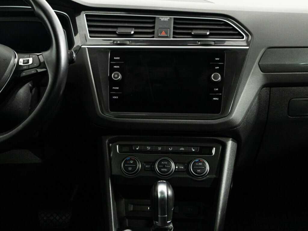 Купить Volkswagen Tiguan, 2019, 90 940 км.. Фото: #13