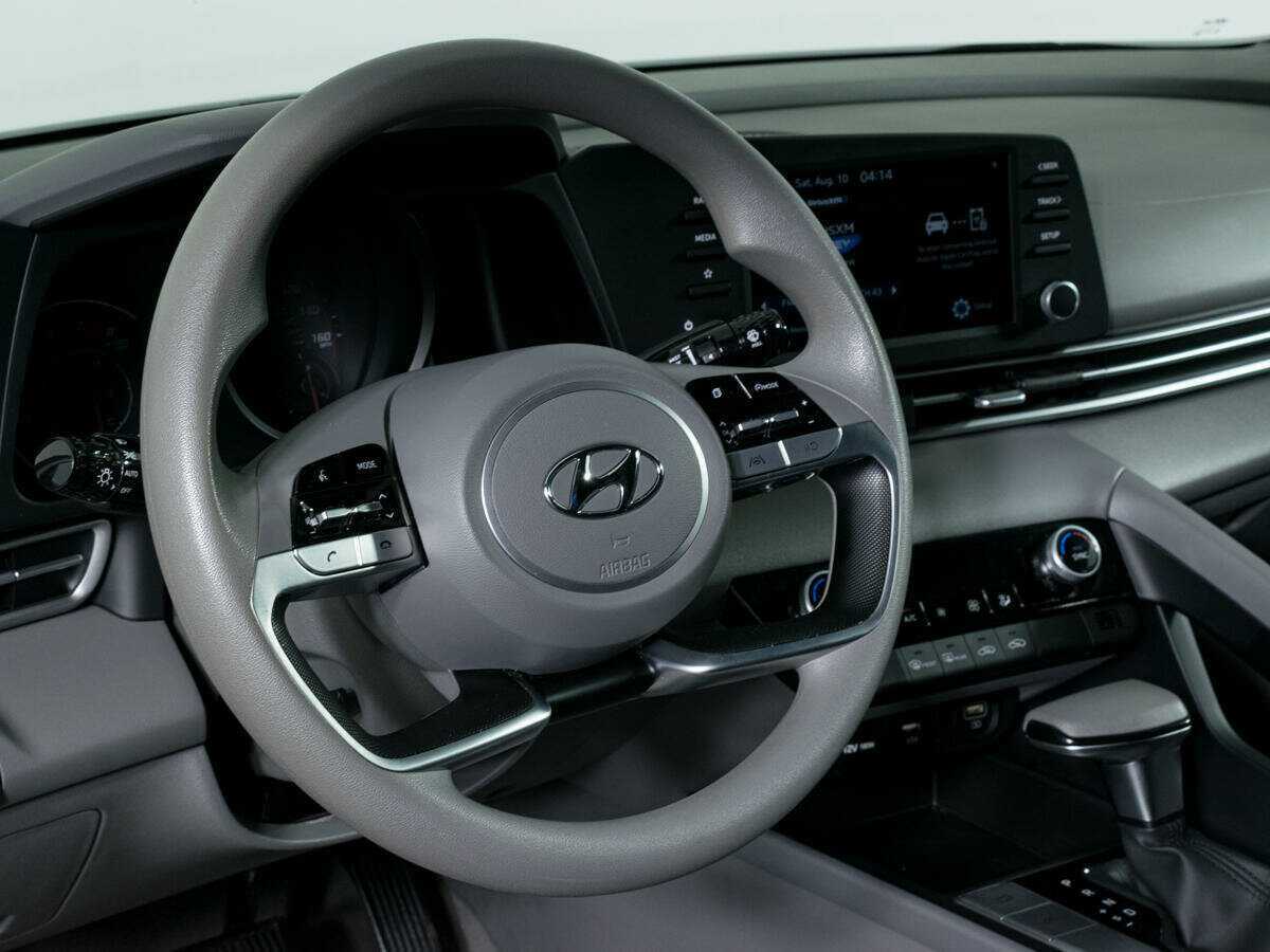 Купить Hyundai Elantra, 2021, 43 735 км.. Фото: #11