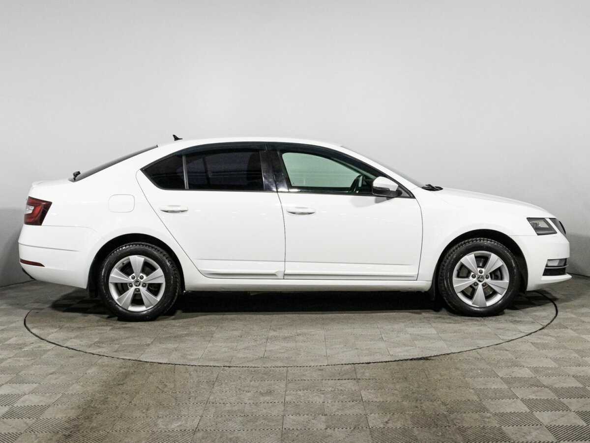 Купить Skoda Octavia, 2017, 119 479 км.. Фото: #3