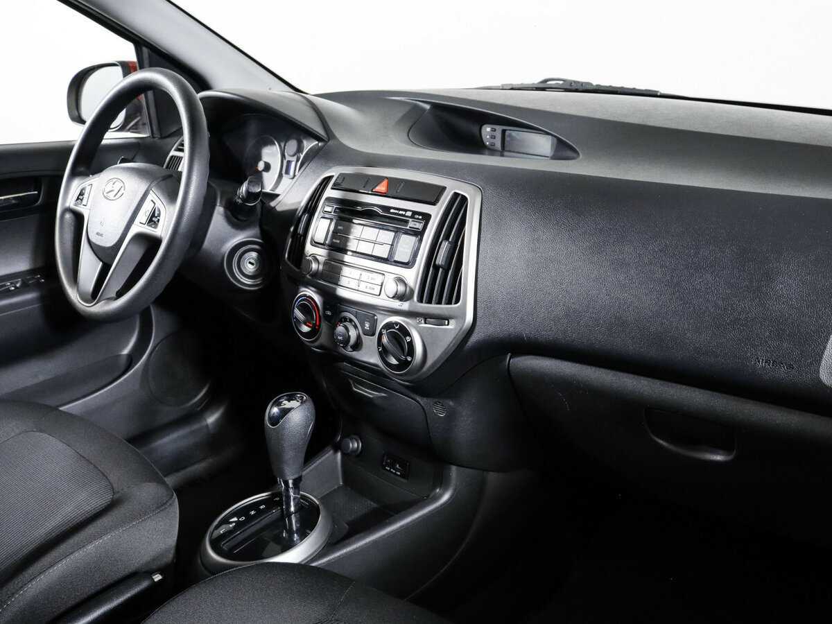 Купить Hyundai i20, 2012, 160 136 км.. Фото: #5