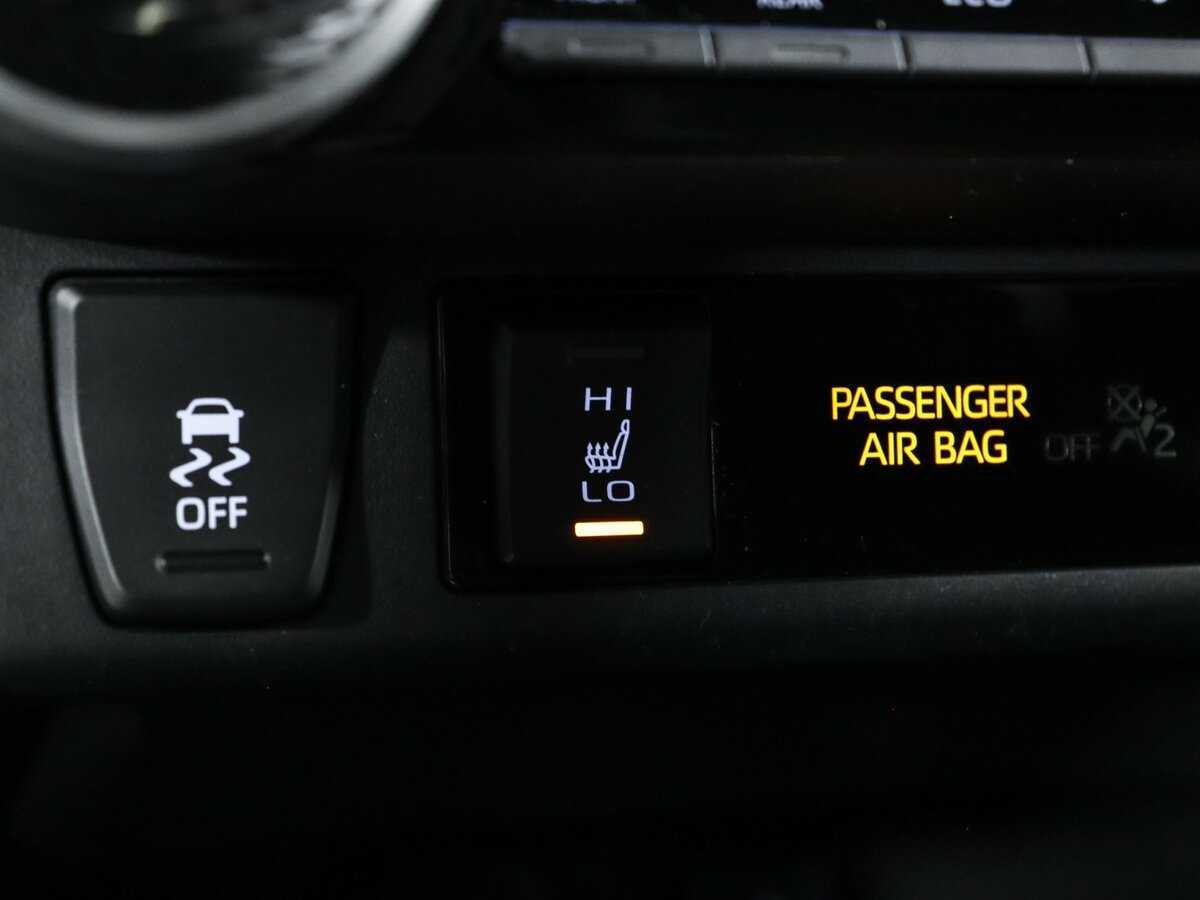 Купить Toyota RAV4, 2021, 68 235 км.. Фото: #17