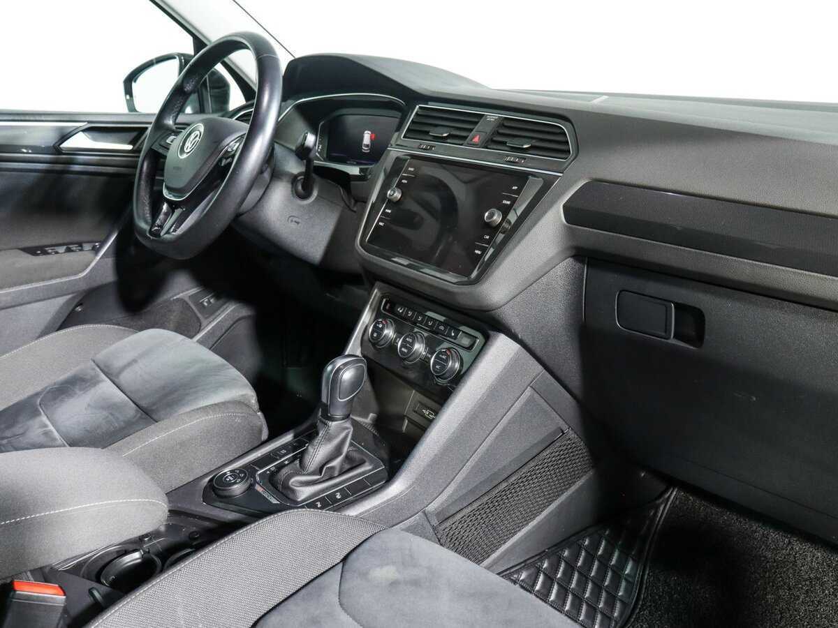 Купить Volkswagen Tiguan, 2020, 66 330 км.. Фото: #5