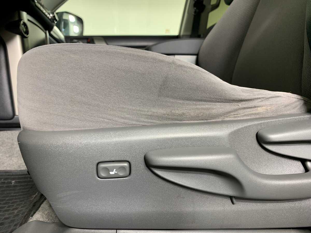 Купить Toyota Land Cruiser Prado, 2012, 141 568 км.. Фото: #13