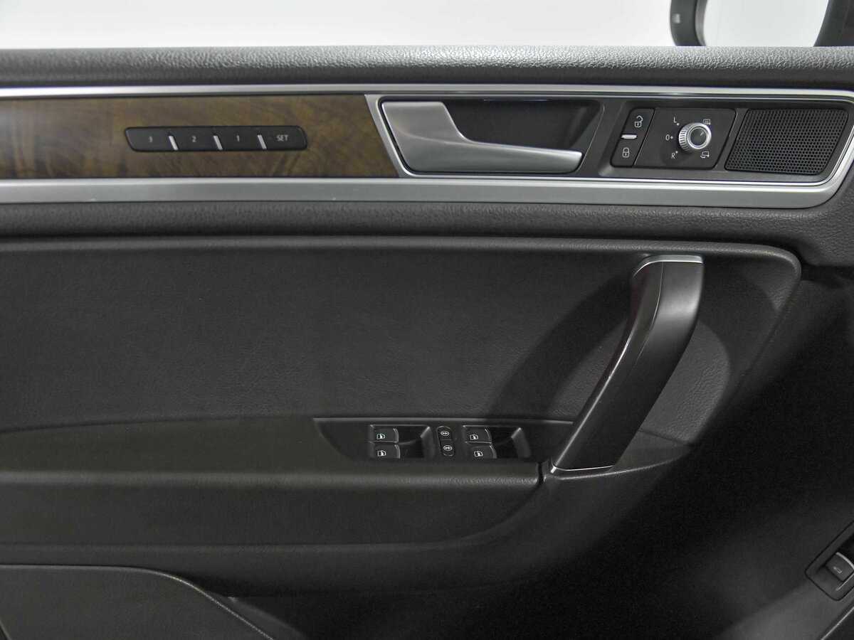 Купить Volkswagen Touareg, 2016, 248 047 км.. Фото: #12