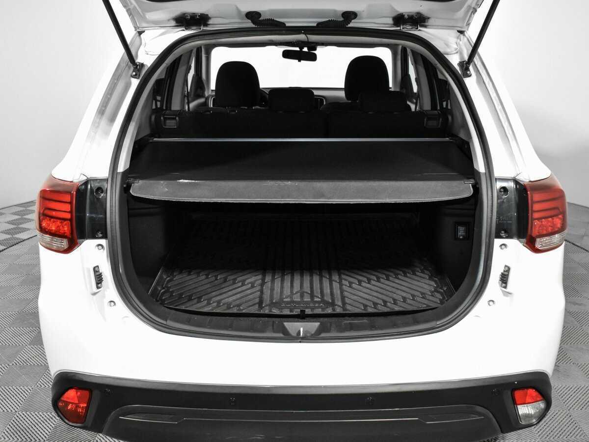 Купить Mitsubishi Outlander, 2018, 141 370 км.. Фото: #19