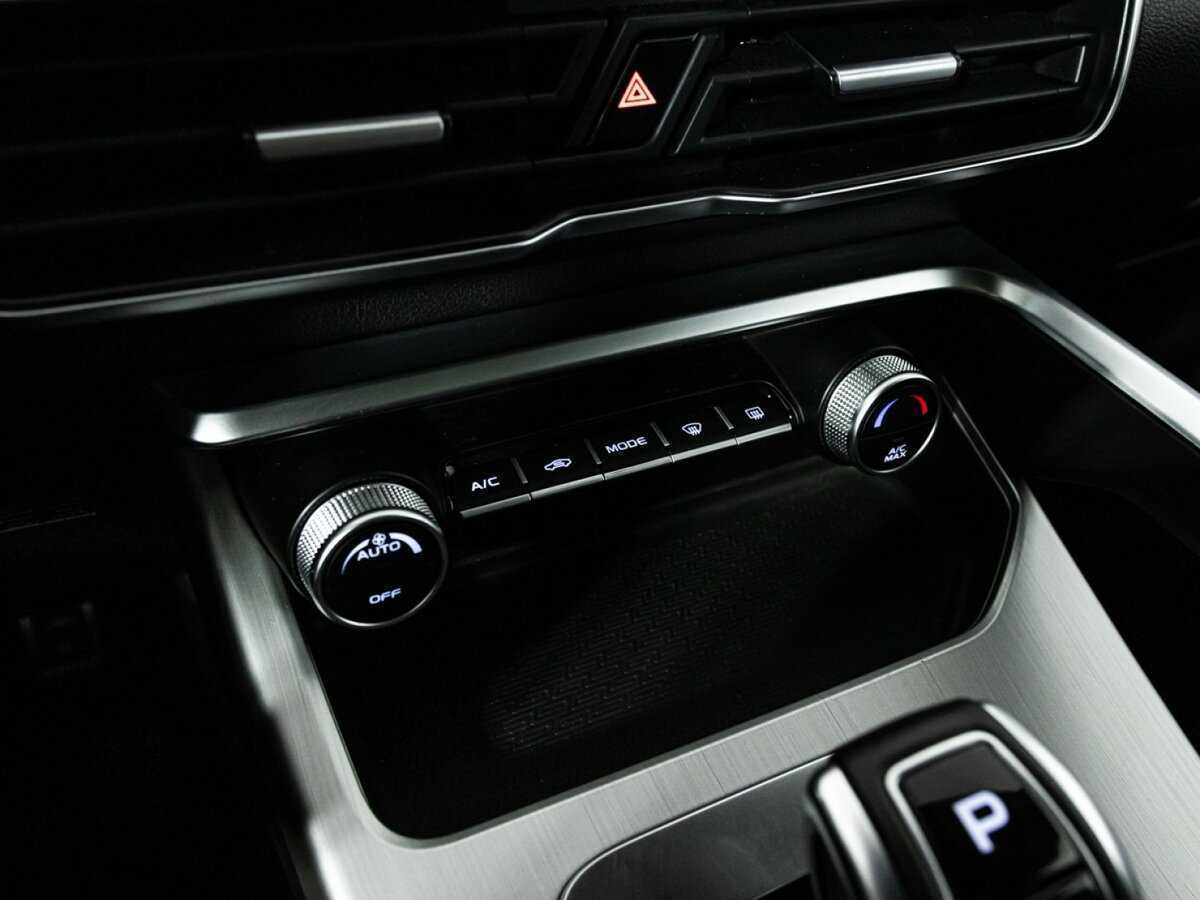 Купить Джили Кулрэй, 2021, 66 325 км.. Фото: #18