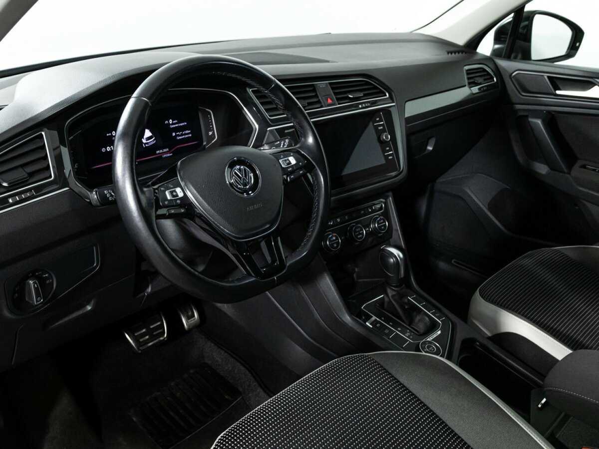 Купить Volkswagen Tiguan, 2019, 129 327 км.. Фото: #10