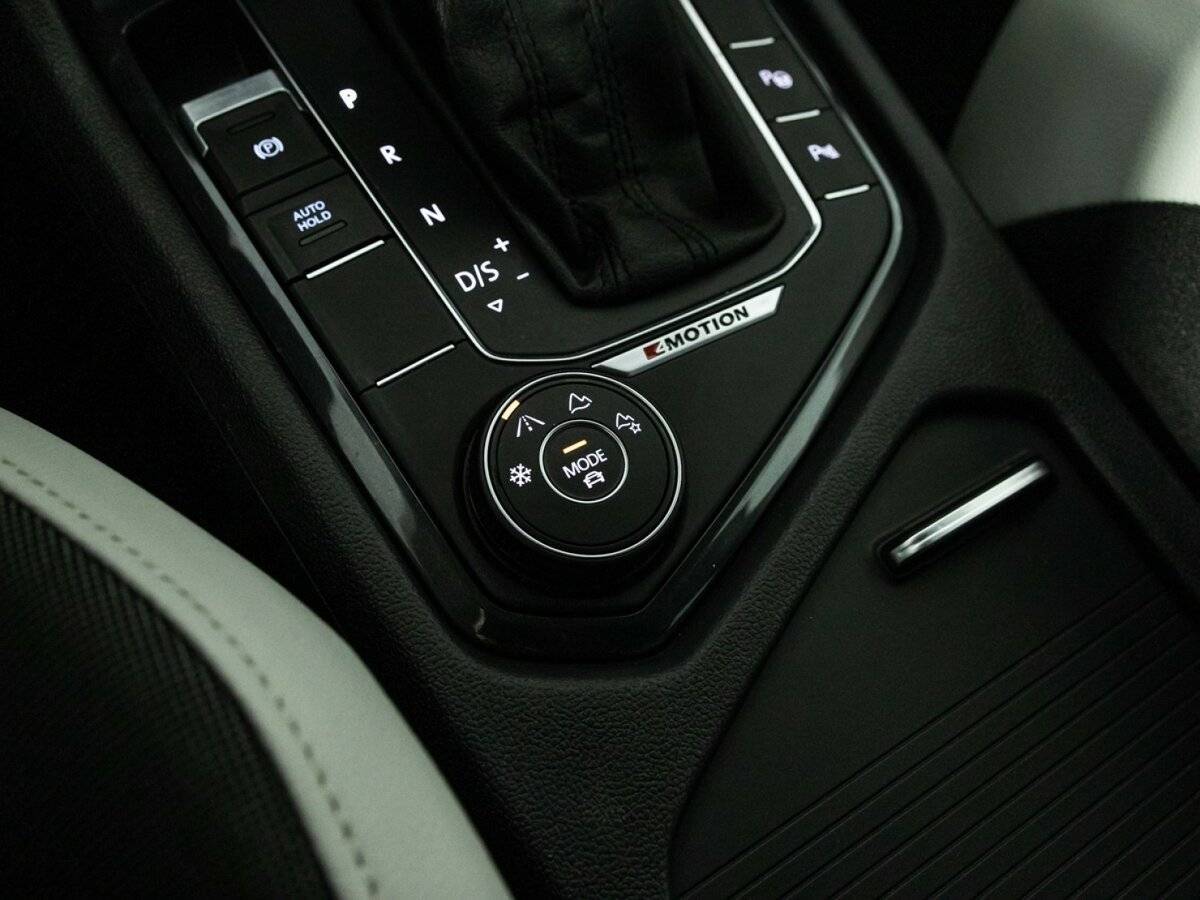 Купить Volkswagen Tiguan, 2018, 131 515 км.. Фото: #18