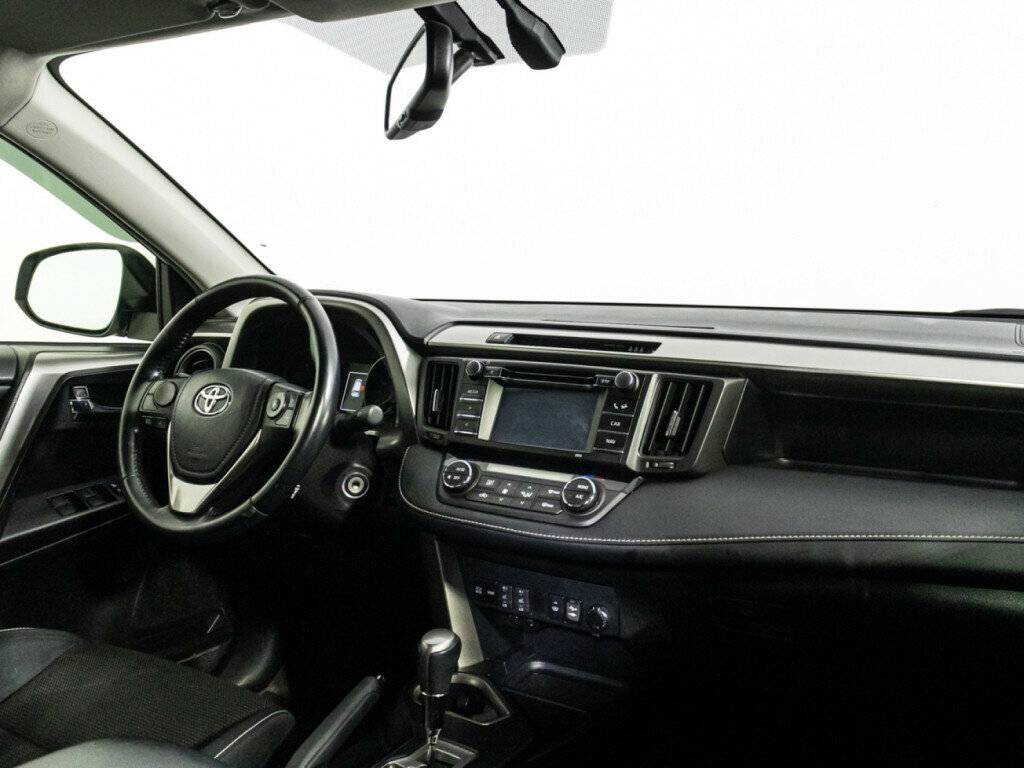 Купить Toyota RAV4, 2016, 96 903 км.. Фото: #6