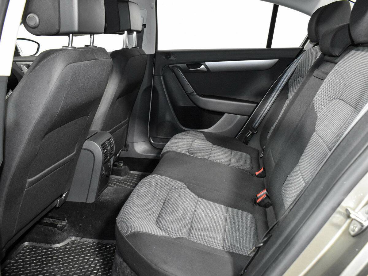 Купить Volkswagen Passat, 2012, 280 564 км.. Фото: #10