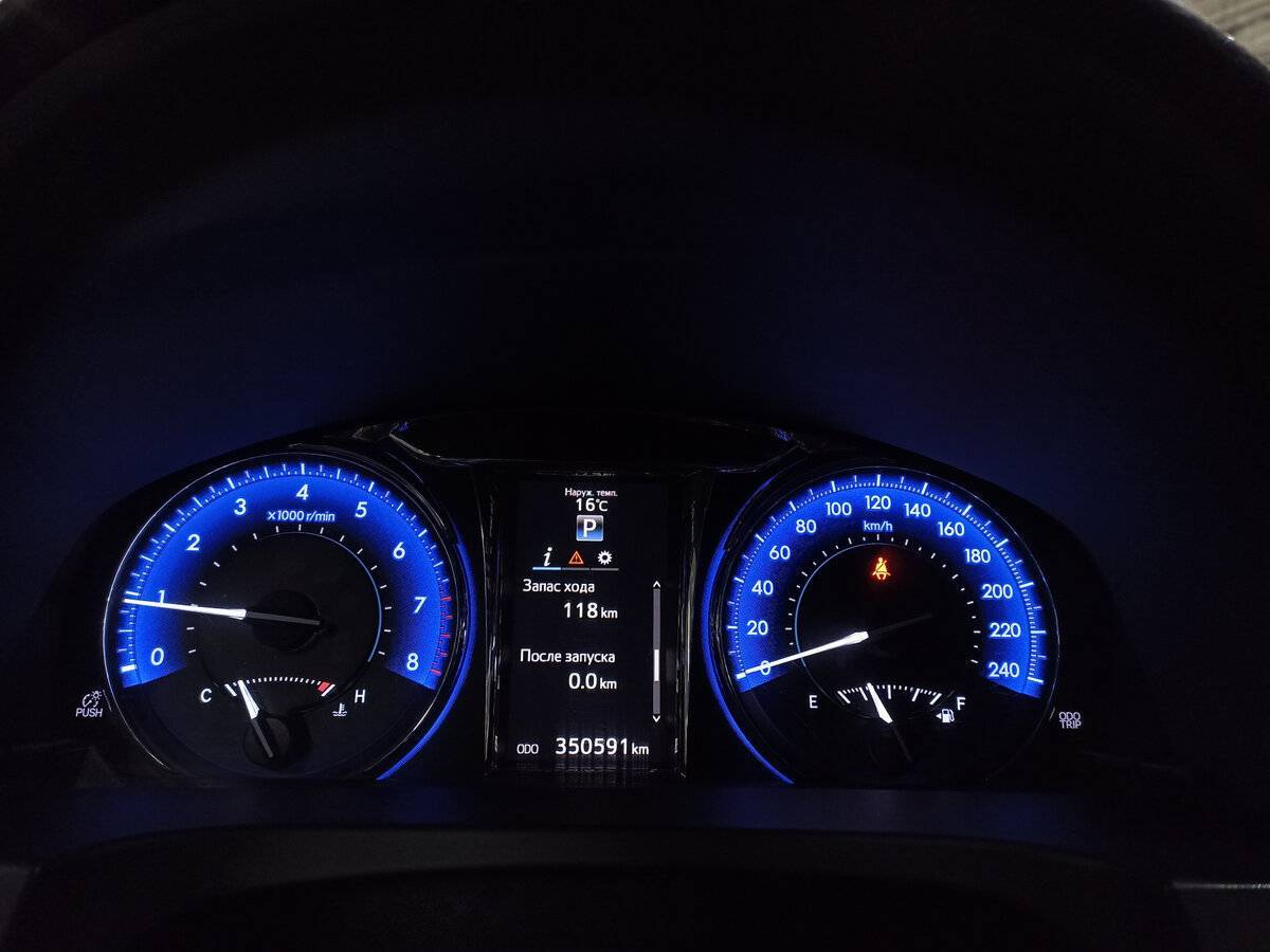 Купить Тойота Камри, 2016, 350 593 км.. Фото: #12