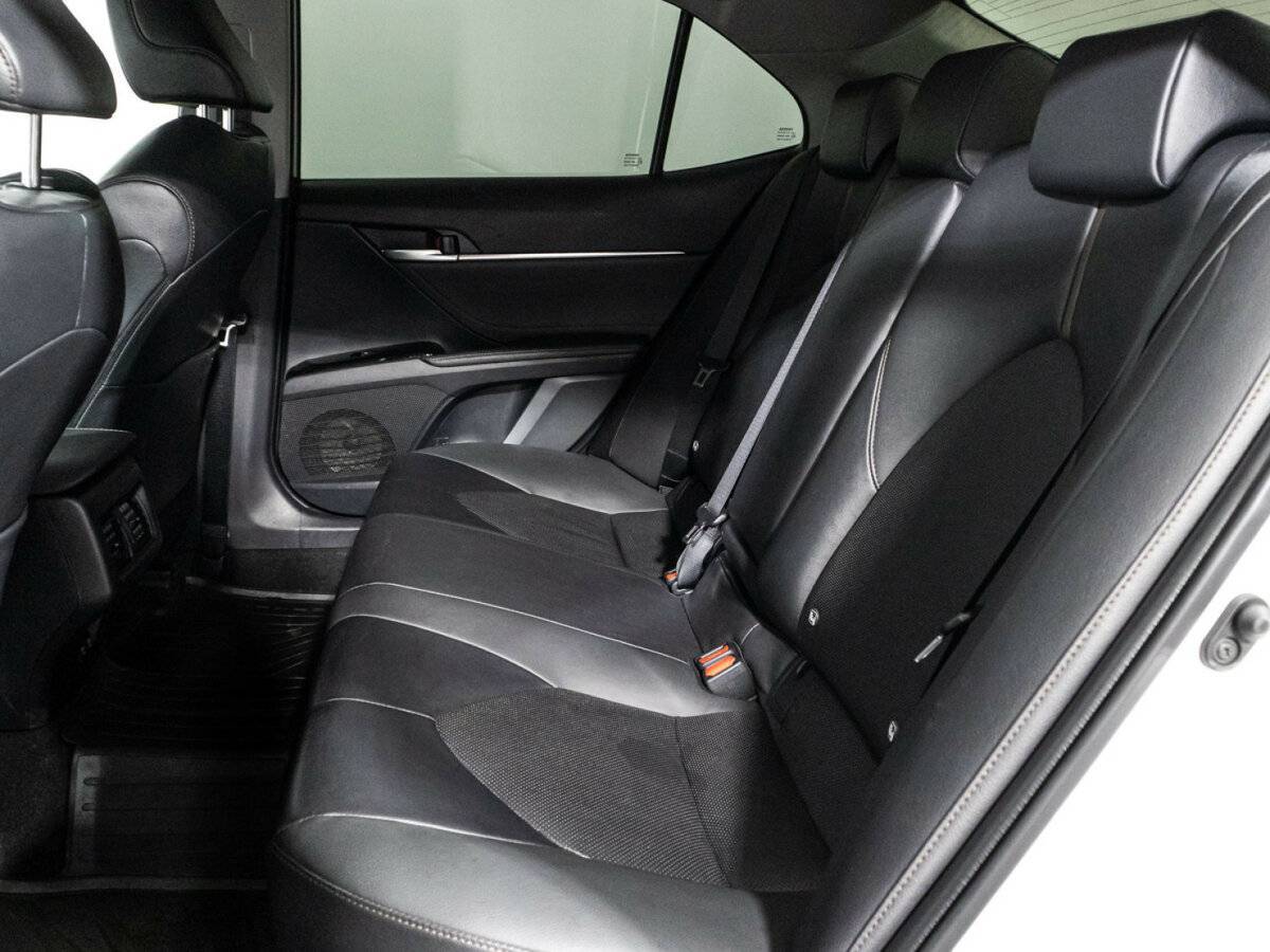 Купить Toyota Camry, 2020, 49 079 км.. Фото: #9