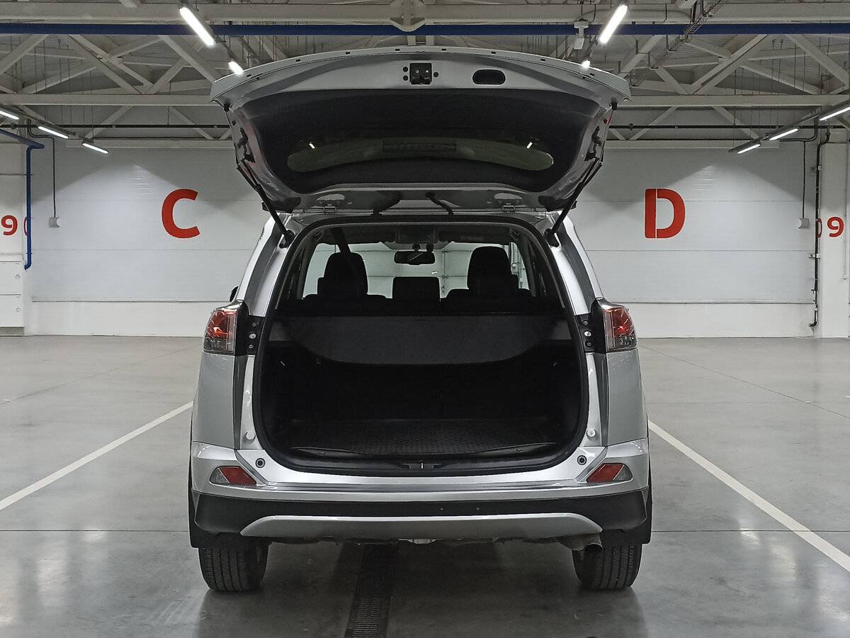 Купить Toyota RAV4, 2019, 123 502 км.. Фото: #9