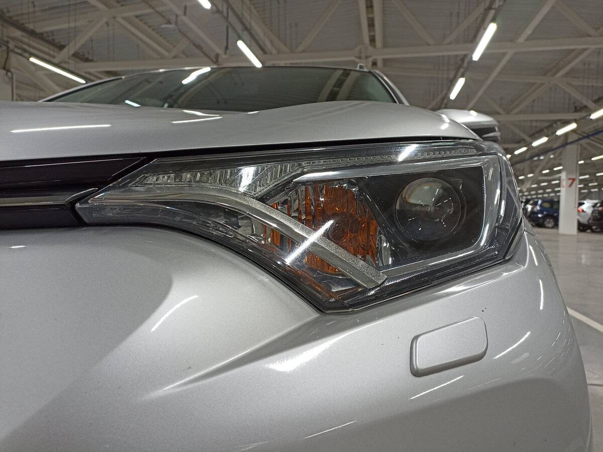 Купить Toyota RAV4, 2019, 123 502 км.. Фото: #16