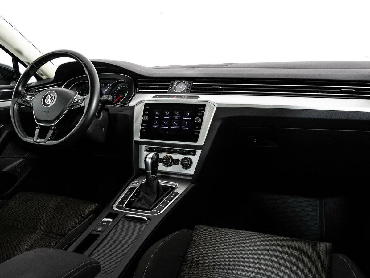 Купить Volkswagen Passat, 2018, 107 332 км.. Фото: #7