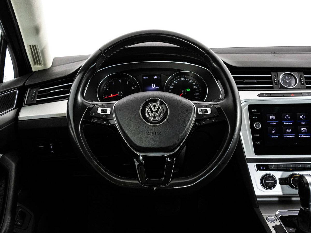 Купить Volkswagen Passat, 2018, 107 332 км.. Фото: #10