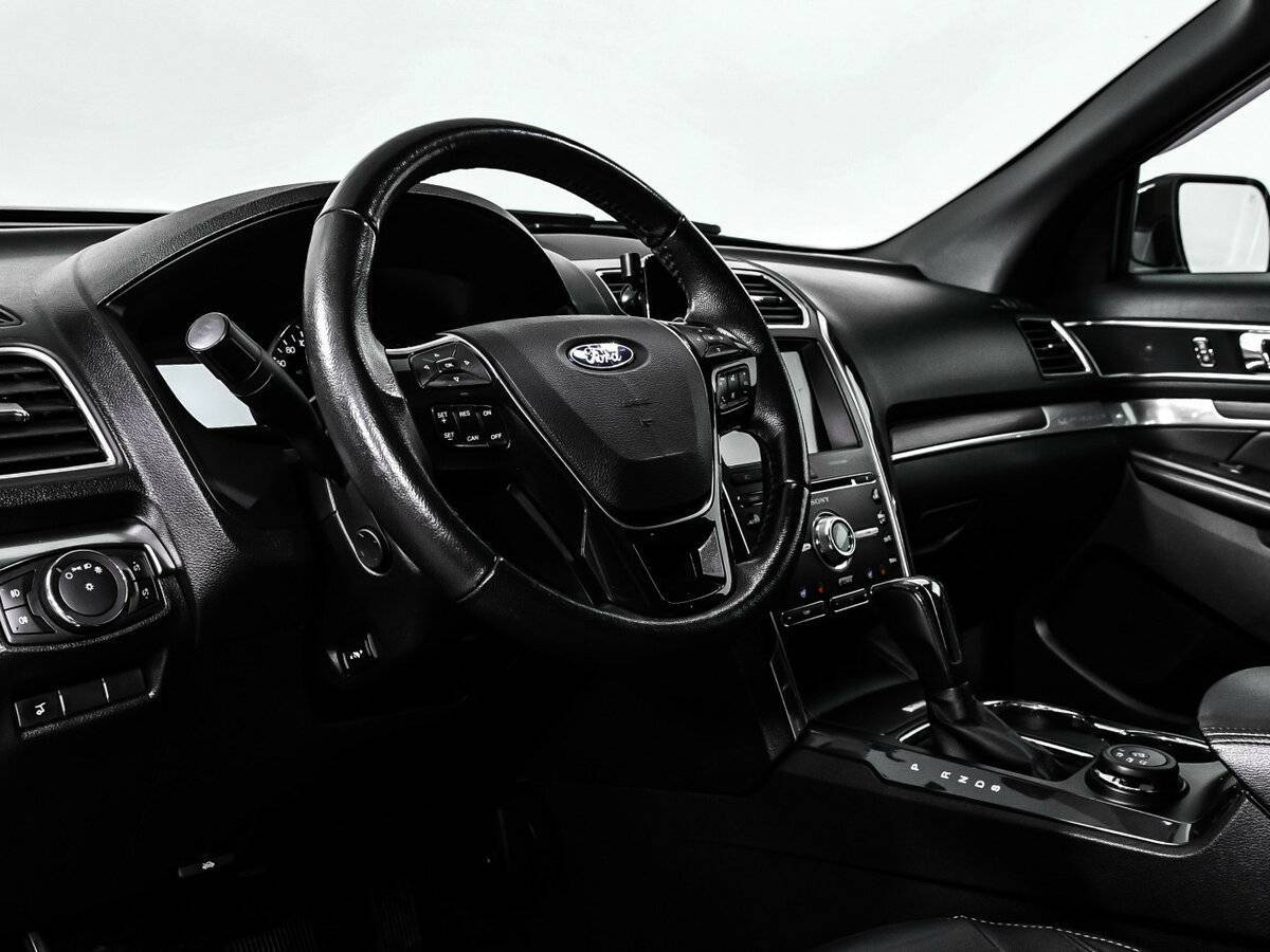 Купить Ford Explorer, 2018, 142 098 км.. Фото: #11