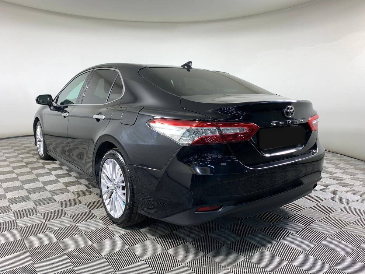 Купить Toyota Camry, 2018, 129 654 км.. Фото: #6