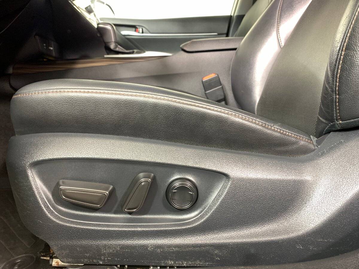 Купить Toyota Camry, 2018, 129 654 км.. Фото: #15