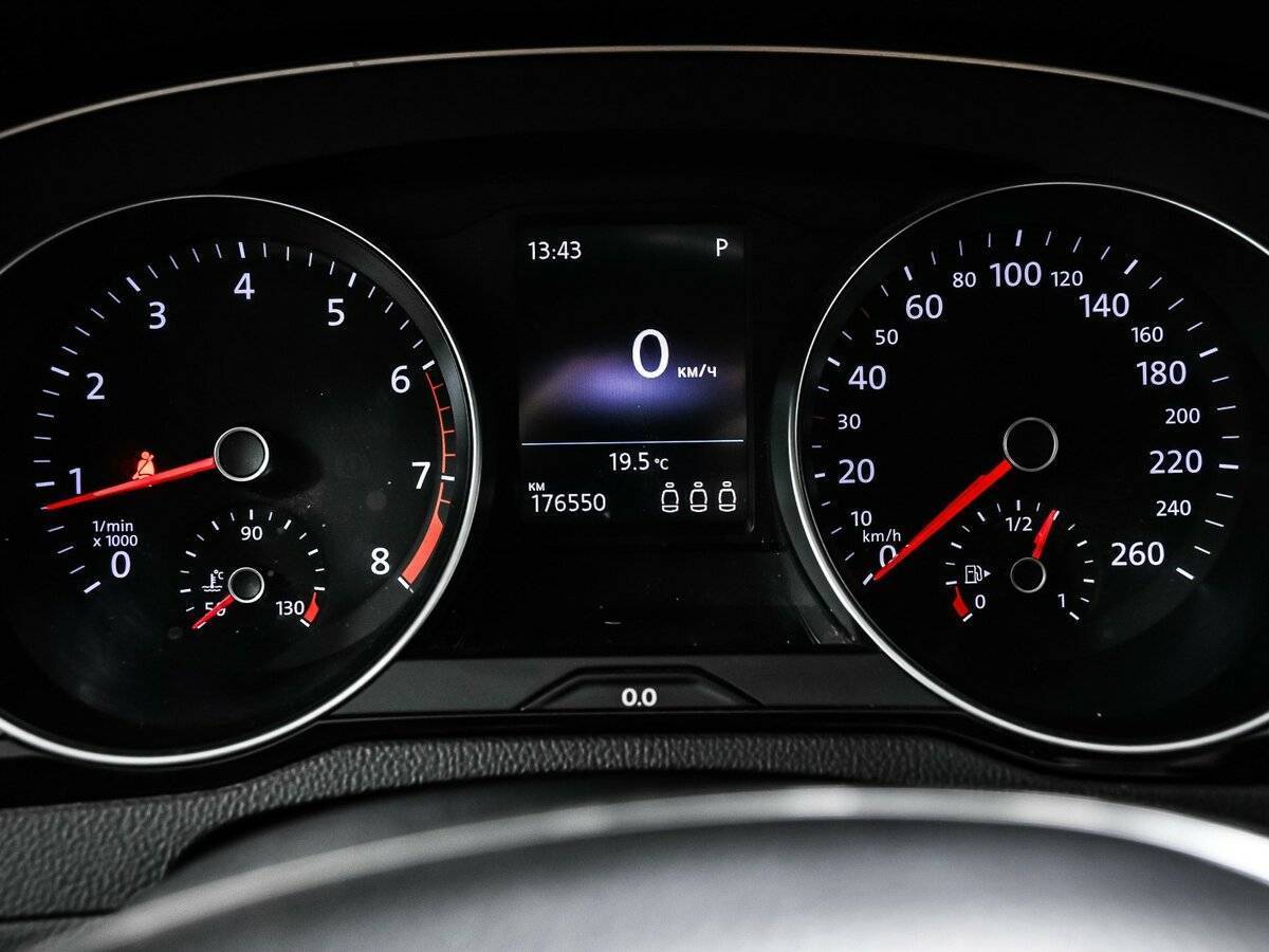 Купить Volkswagen Passat, 2018, 176 549 км.. Фото: #9