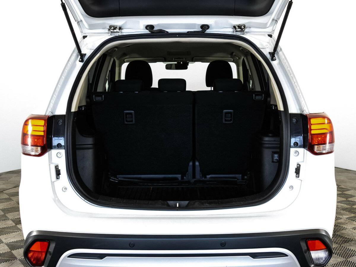 Купить Mitsubishi Outlander, 2019, 56 706 км.. Фото: #16
