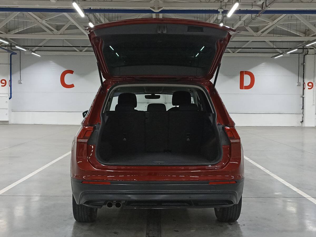 Купить Volkswagen Tiguan, 2018, 182 157 км.. Фото: #9