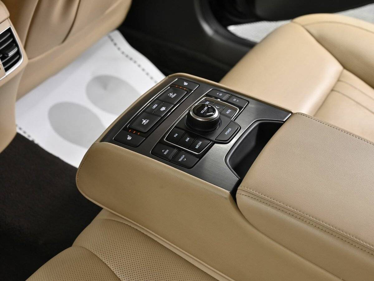 Купить Hyundai Genesis, 2016, 142 000 км.. Фото: #18