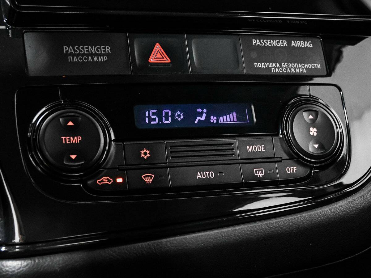 Купить Митсубиши Оутлэндер, 2015, 93 766 км.. Фото: #15