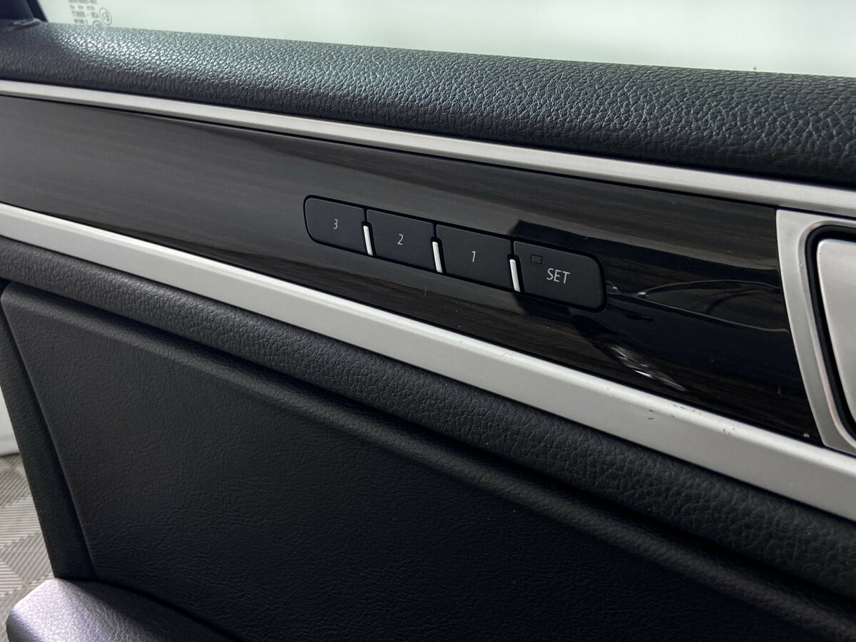 Купить Volkswagen Touareg, 2015, 133 612 км.. Фото: #16