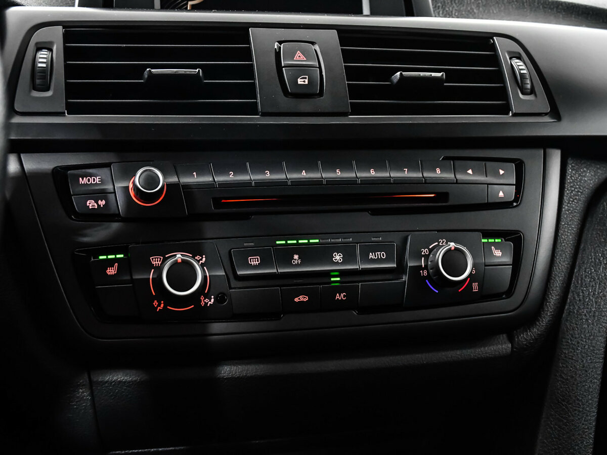 Купить BMW 3 серии, 2013, 97 818 км.. Фото: #15