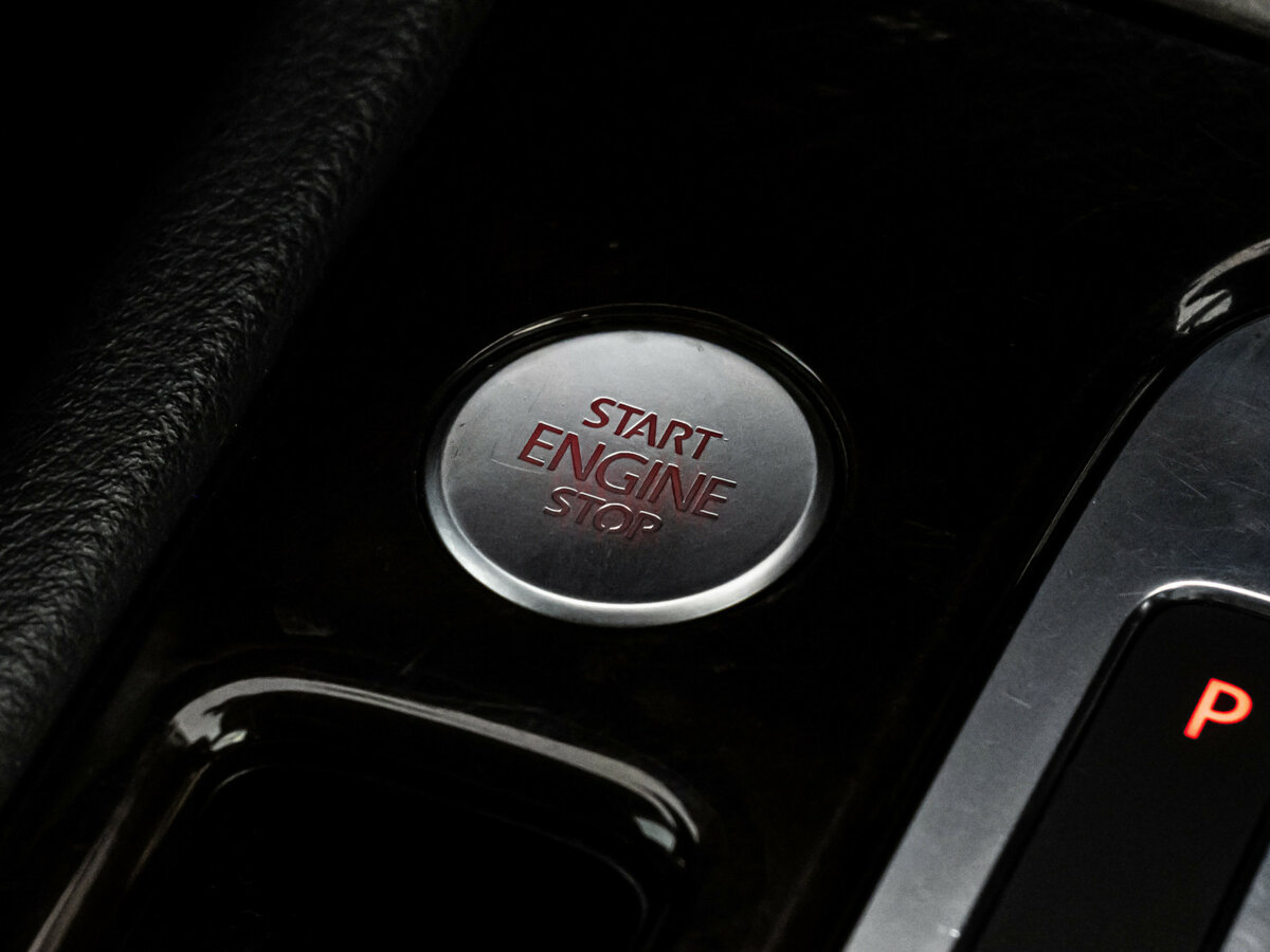 Купить Volkswagen Touareg, 2012, 183 121 км.. Фото: #13